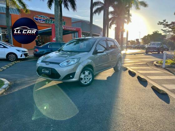 FORD FIESTA 1.6 MPI CLASS HATCH 8V FLEX 4P MANUAL FORD FIESTA 1.6 MPI CLASS HATCH 8V FLEX 4P MANUAL